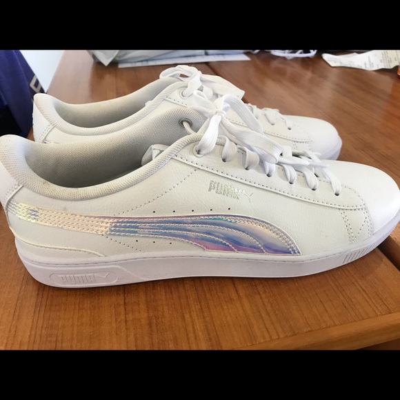 Puma Carina Prismatic Shoes NWOT - Picture 2 of 8